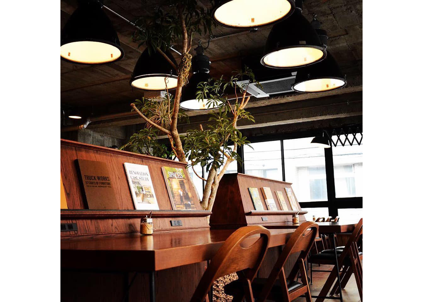人気のカフェ「FAVORITE COFFEE」和歌山店