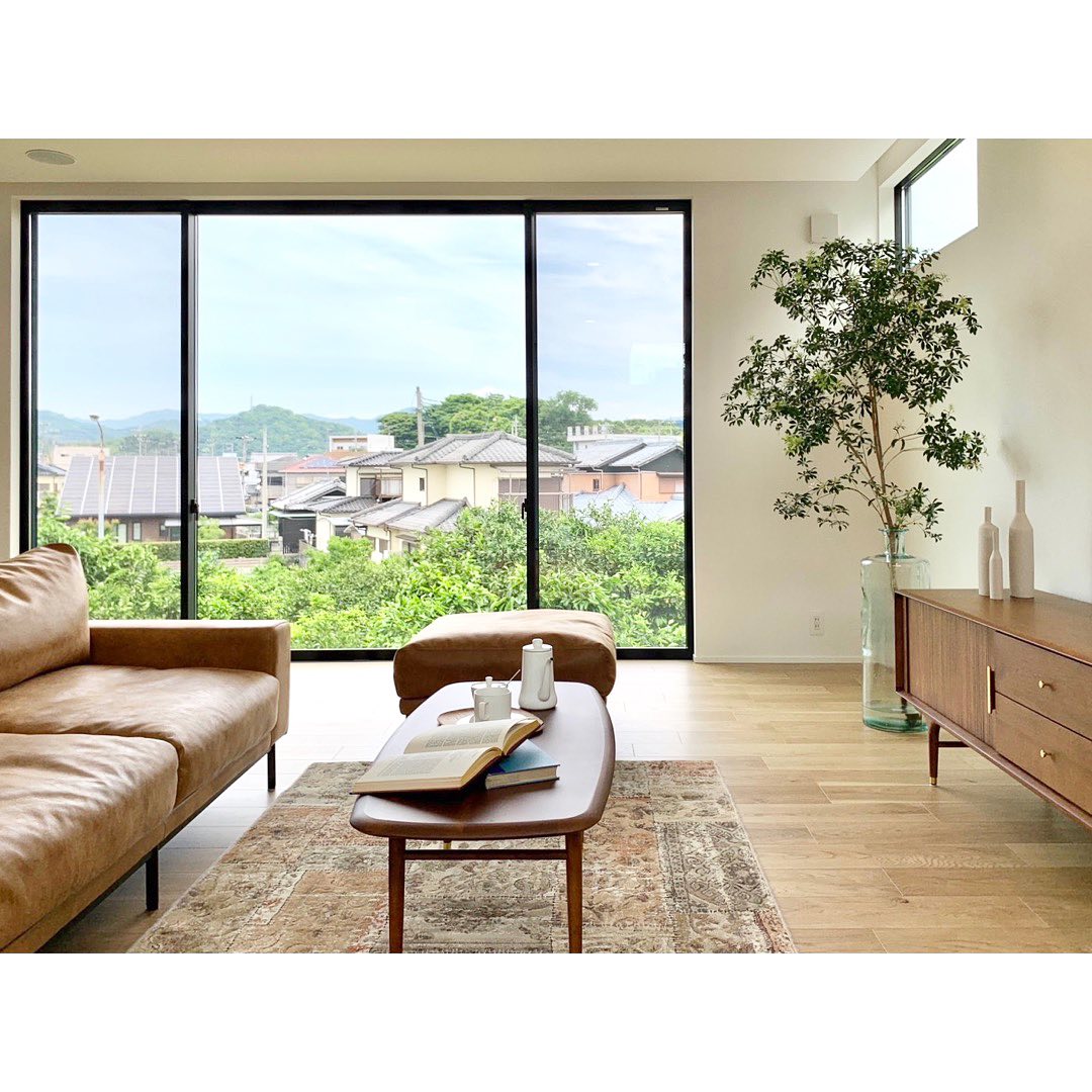 スタイリッシュを極めたグレーの平屋