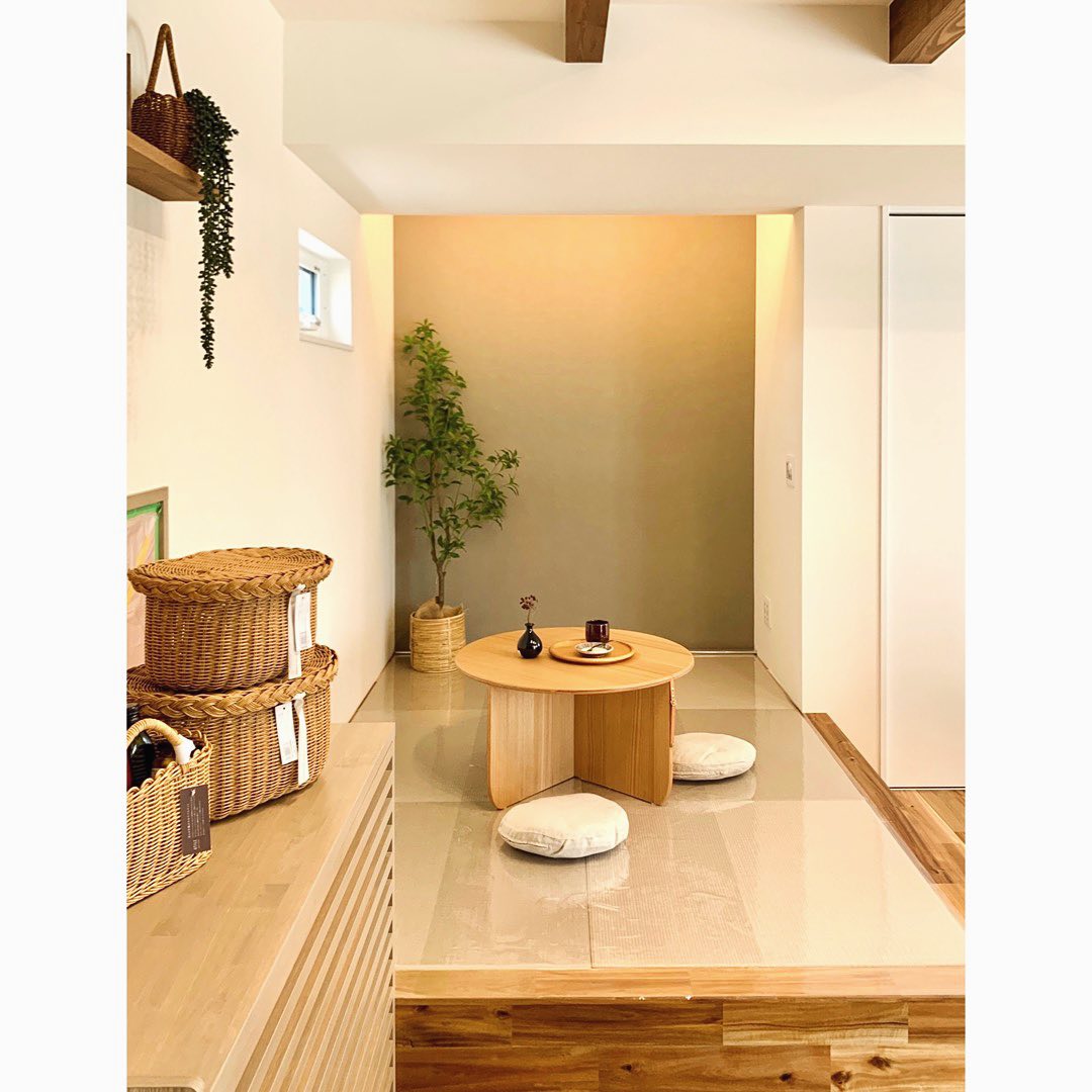 モダンなデザインと空間を繋ぐ家