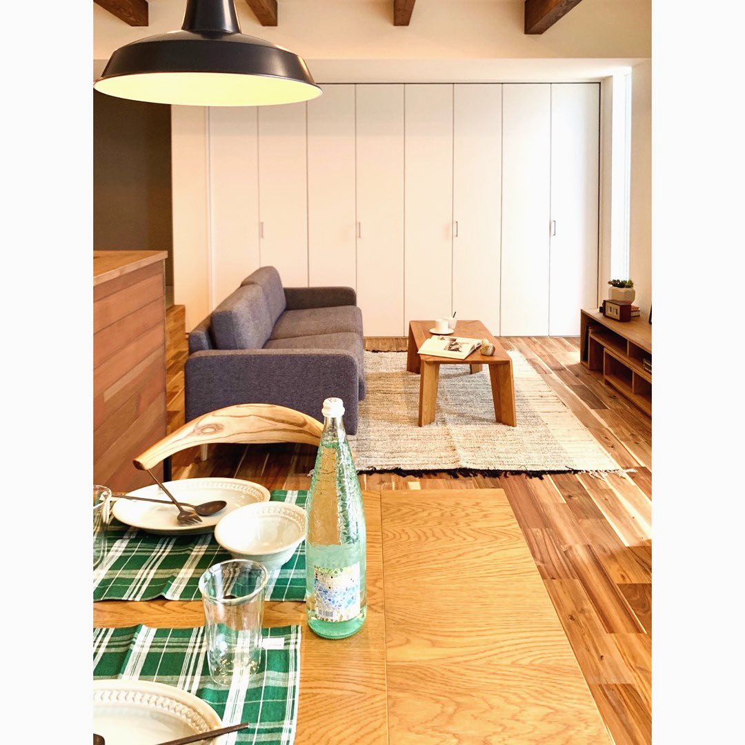 モダンなデザインと空間を繋ぐ家