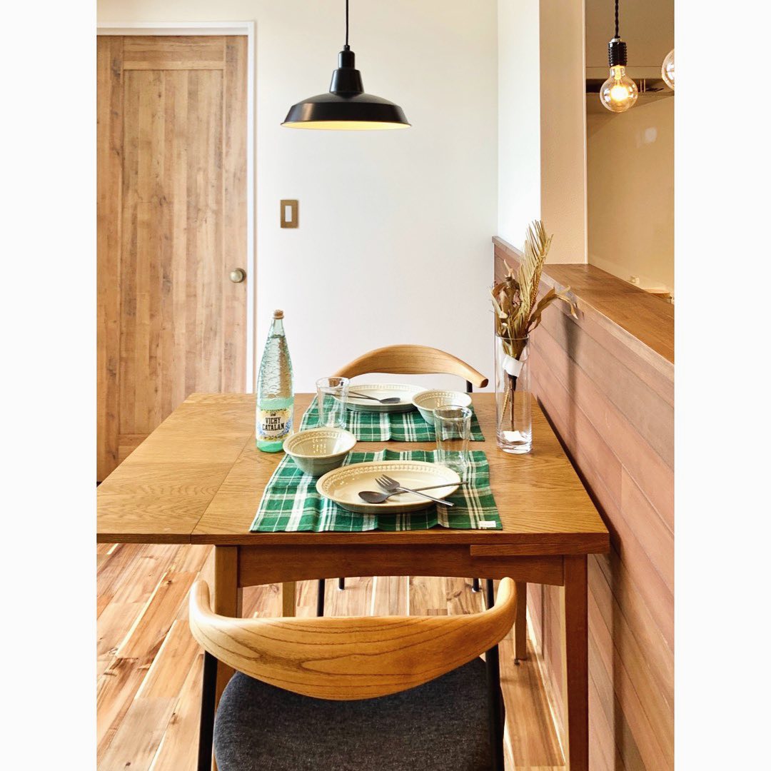 モダンなデザインと空間を繋ぐ家