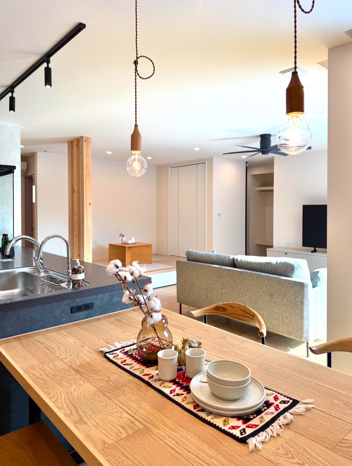 ホームパーティーを楽しむ平屋のお家