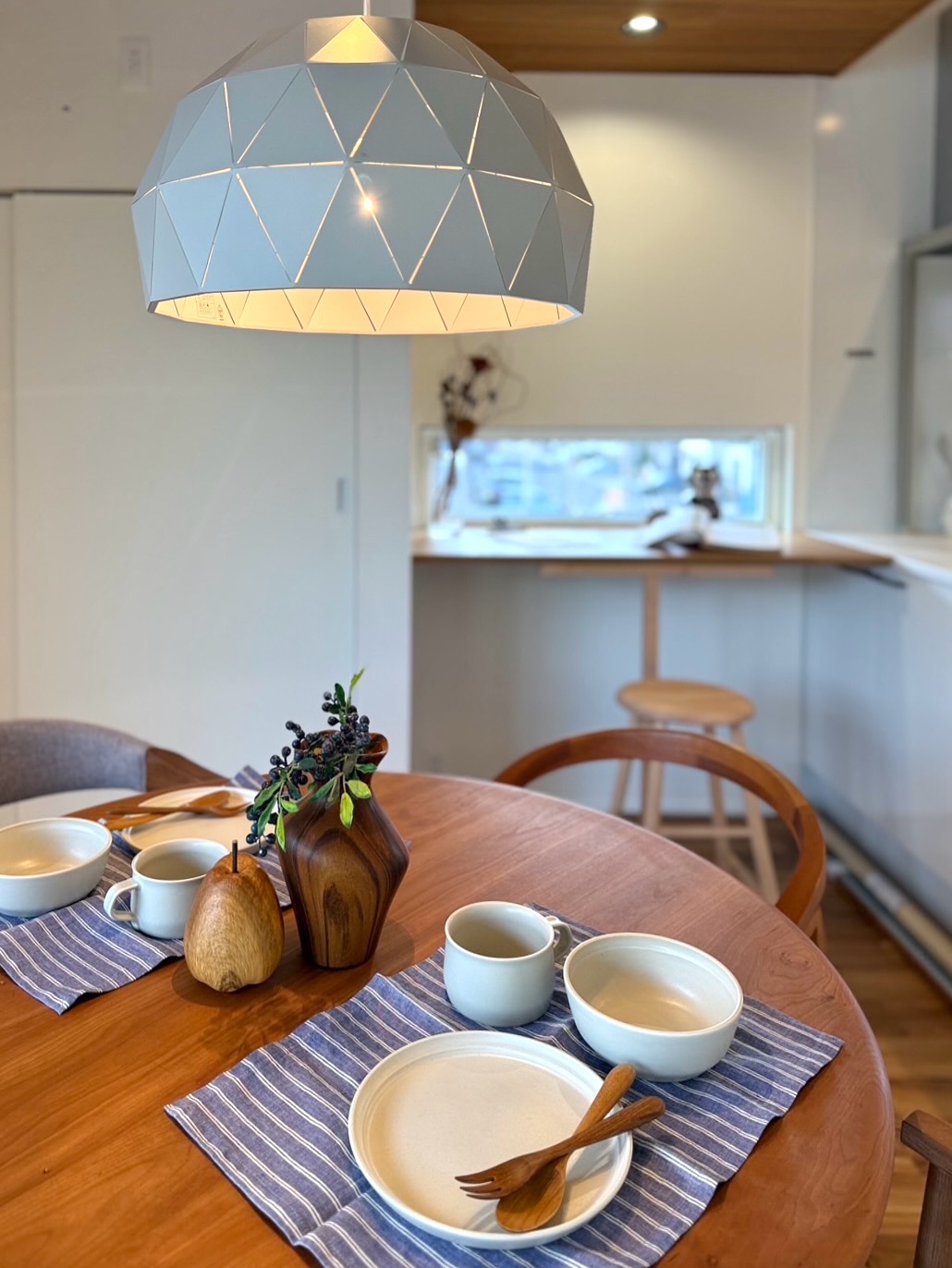 吹き抜け×ダウンリビング 立体構成の半平屋