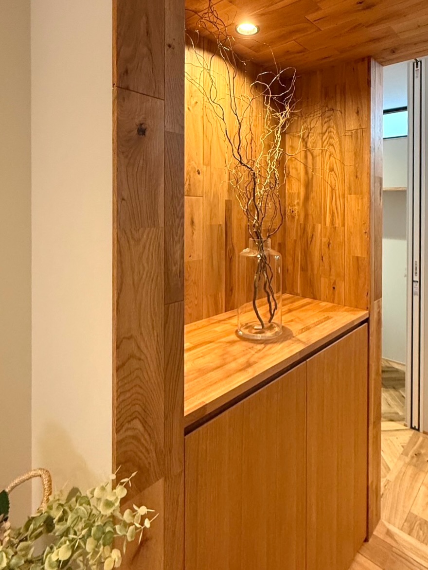 趣味と暮らせるインナーガレージの平屋