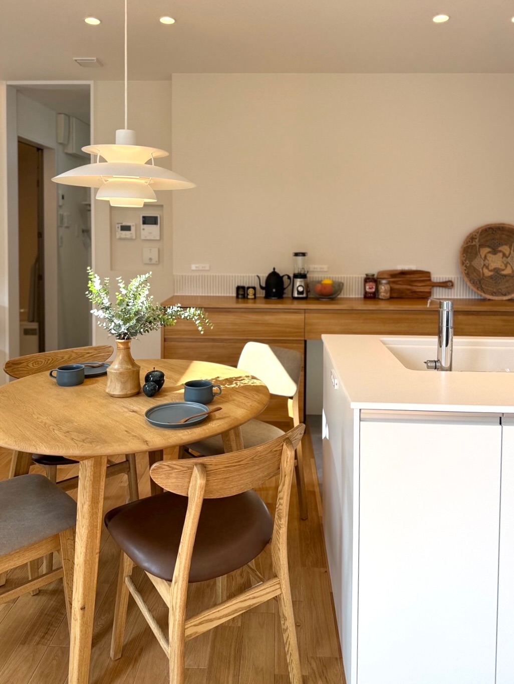 洗練されたシンプルデザインで心地よく暮らすおうち